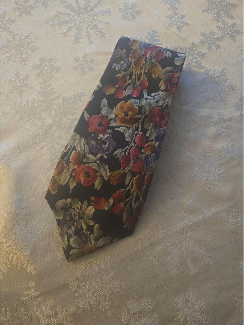 Vintage Geoffrey Beene Floral Silk Tie - Dark Botanical Print